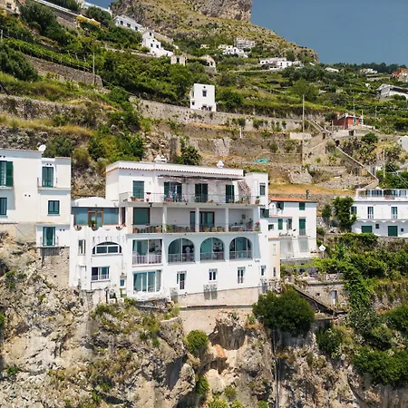 La Dimora Del Maestro Alojamento de Acomodação e Pequeno-almoço Amalfi